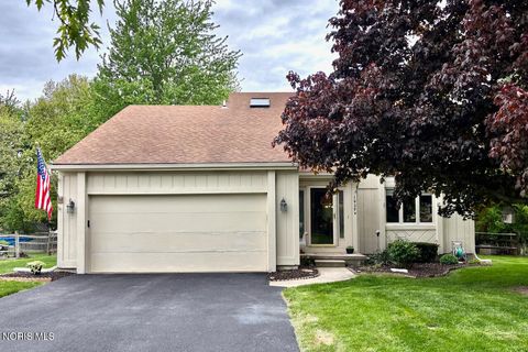 Photo of 10394 Bridgewood Street, Perrysburg, OH 43551 (MLS # 10007287)