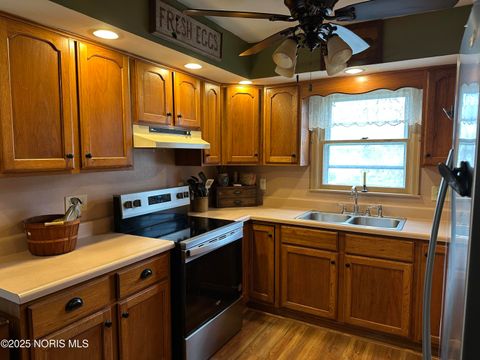 Tiny photo for 1218 Schultz Street, Defiance, OH 43512 (MLS # 10002598)