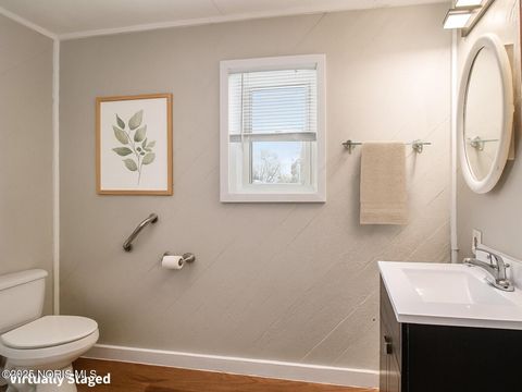 Tiny photo for 1929 Marlow Road, Toledo, OH 43613 (MLS # 10001623)