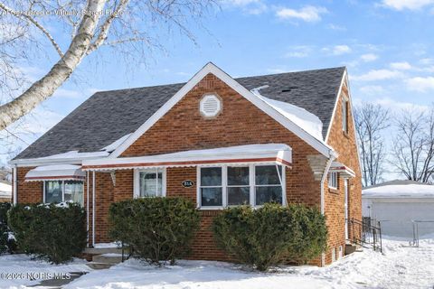 Photo of 5314 Suder Avenue, Toledo, OH 43611 (MLS # 10003898)