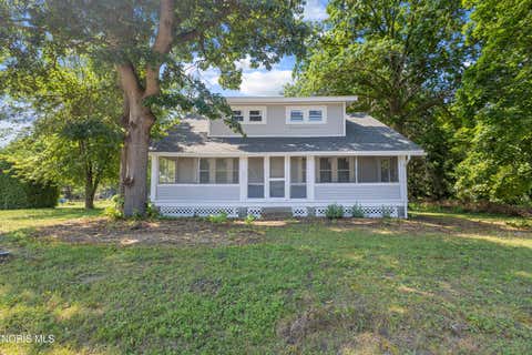 Photo of 6237 Dorr Street, Toledo, OH 43615 (MLS # 10010335)
