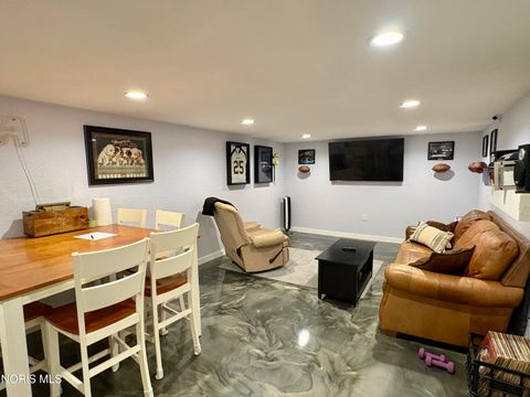 Tiny photo for 202 Short-buehrer Road, Archbold, OH 43502 (MLS # 10004982)