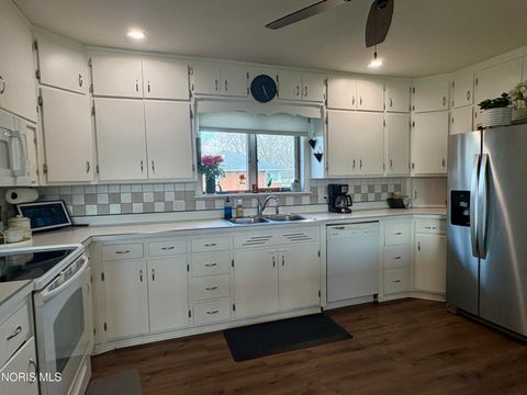 Tiny photo for 202 Short-buehrer Road, Archbold, OH 43502 (MLS # 10004982)