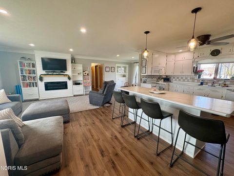 Tiny photo for 202 Short-buehrer Road, Archbold, OH 43502 (MLS # 10004982)