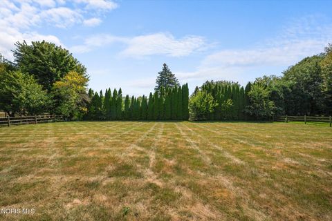 Tiny photo for 7439 Lock Mill Court, Maumee, OH 43537 (MLS # 10005578)