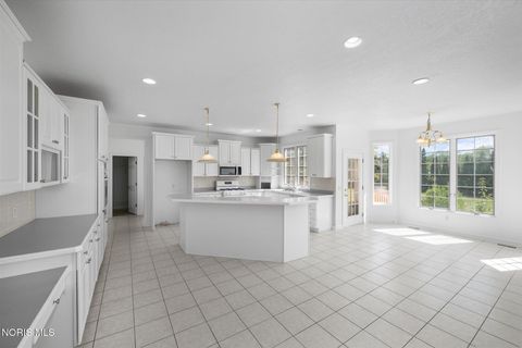 Tiny photo for 7439 Lock Mill Court, Maumee, OH 43537 (MLS # 10005578)