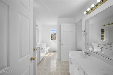 Tiny photo for 7439 Lock Mill Court, Maumee, OH 43537 (MLS # 10005578)