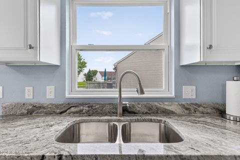 Tiny photo for 7392 Anchorage Drive, Maumee, OH 43537 (MLS # 10008329)