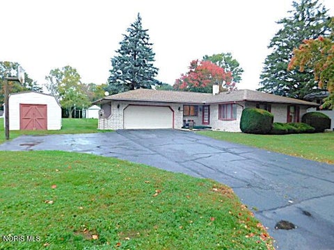 Photo of 202 Cherry Street, McComb, OH 45858 (MLS # 10014861)