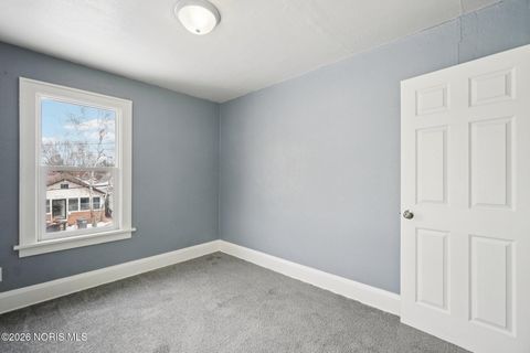 Tiny photo for 1821 Talbot Street, Toledo, OH 43613 (MLS # 10003376)
