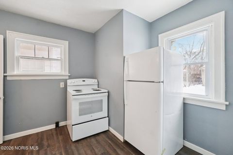 Tiny photo for 1821 Talbot Street, Toledo, OH 43613 (MLS # 10003376)