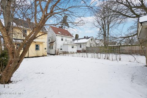 Tiny photo for 1821 Talbot Street, Toledo, OH 43613 (MLS # 10003376)