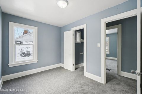 Tiny photo for 1821 Talbot Street, Toledo, OH 43613 (MLS # 10003376)