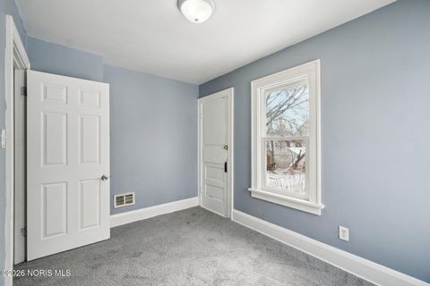 Tiny photo for 1821 Talbot Street, Toledo, OH 43613 (MLS # 10003376)