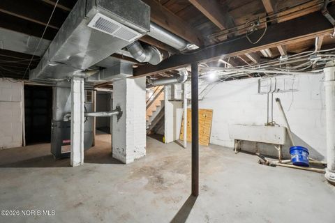 Tiny photo for 1821 Talbot Street, Toledo, OH 43613 (MLS # 10003376)