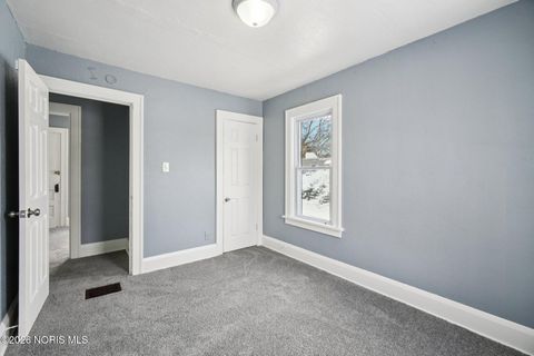 Tiny photo for 1821 Talbot Street, Toledo, OH 43613 (MLS # 10003376)