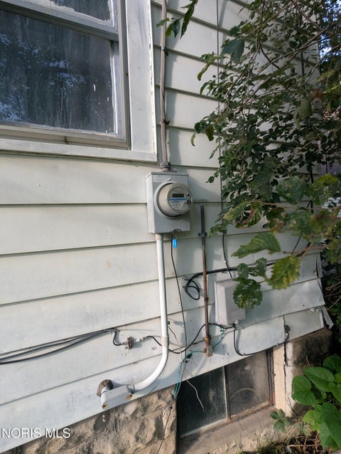 Tiny photo for 21 Banks Street, Toledo, OH 43609 (MLS # 10013756)
