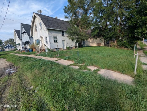 Tiny photo for 21 Banks Street, Toledo, OH 43609 (MLS # 10013756)