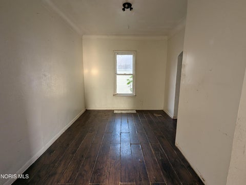 Tiny photo for 21 Banks Street, Toledo, OH 43609 (MLS # 10013756)