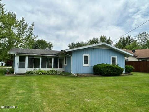 Tiny photo for 1045 Bellaire Street, Bryan, OH 43506 (MLS # 10008310)
