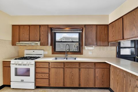 Tiny photo for 5329 Belpre Drive, Toledo, OH 43611 (MLS # 10003458)