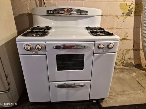 Tiny photo for 317 Burger Street, Toledo, OH 43605 (MLS # 10004965)