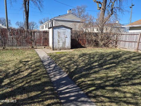 Tiny photo for 317 Burger Street, Toledo, OH 43605 (MLS # 10004965)