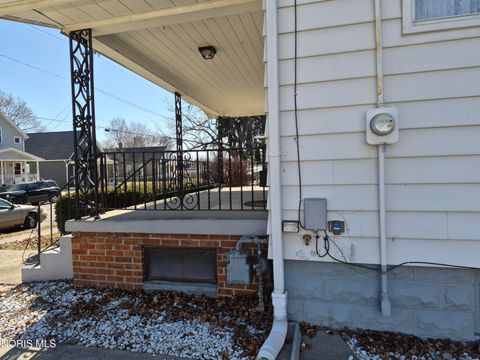 Tiny photo for 317 Burger Street, Toledo, OH 43605 (MLS # 10004965)