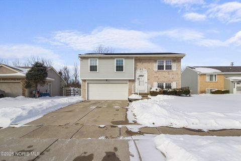 Tiny photo for 2611 Coveview Drive, Toledo, OH 43611 (MLS # 10003706)
