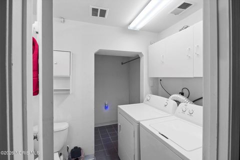 Tiny photo for 2611 Coveview Drive, Toledo, OH 43611 (MLS # 10003706)