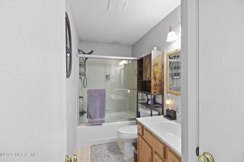 Tiny photo for 2611 Coveview Drive, Toledo, OH 43611 (MLS # 10003706)