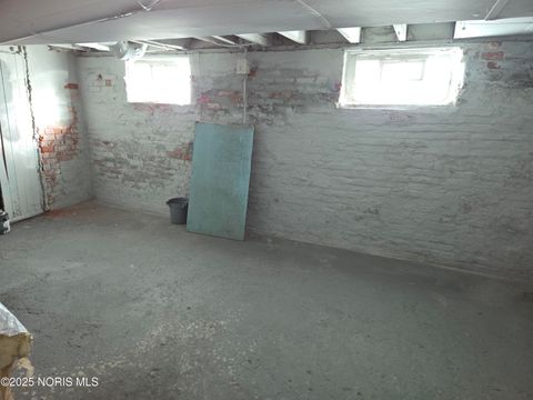 Tiny photo for 647 Curtis Street, Toledo, OH 43609 (MLS # 10000710)