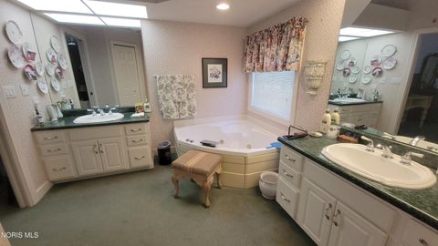 Tiny photo for 250 State Route 300, Gibsonburg, OH 43431 (MLS # 10007491)