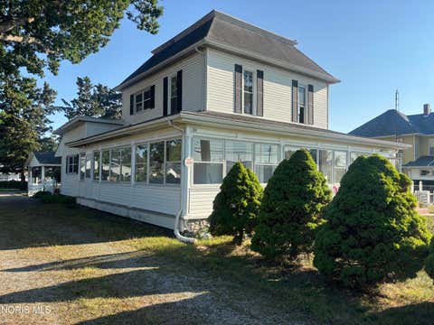 Photo of 218 Chestnut Street, Swanton, OH 43558 (MLS # 10011502)