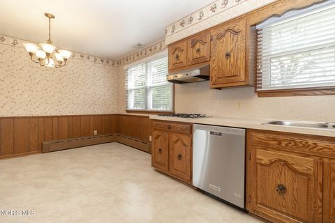 Tiny photo for 6421 Seaman Road, Oregon, OH 43616 (MLS # 10006014)