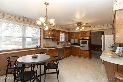 Tiny photo for 6421 Seaman Road, Oregon, OH 43616 (MLS # 10006014)