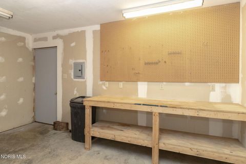 Tiny photo for 6421 Seaman Road, Oregon, OH 43616 (MLS # 10006014)