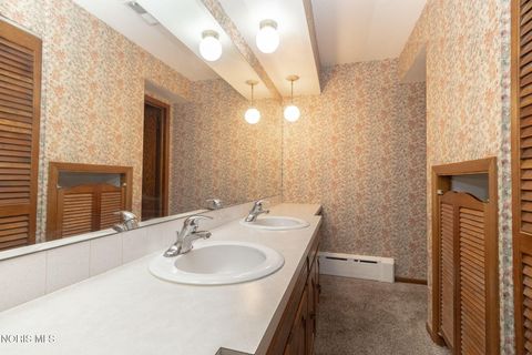 Tiny photo for 6421 Seaman Road, Oregon, OH 43616 (MLS # 10006014)