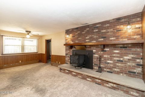 Tiny photo for 6421 Seaman Road, Oregon, OH 43616 (MLS # 10006014)