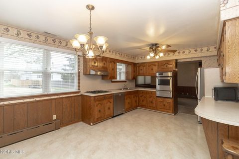 Tiny photo for 6421 Seaman Road, Oregon, OH 43616 (MLS # 10006014)
