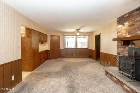 Tiny photo for 6421 Seaman Road, Oregon, OH 43616 (MLS # 10006014)