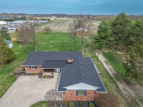 Tiny photo for 6421 Seaman Road, Oregon, OH 43616 (MLS # 10006014)