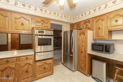 Tiny photo for 6421 Seaman Road, Oregon, OH 43616 (MLS # 10006014)