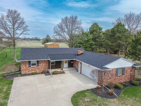 Photo of 6421 Seaman Road, Oregon, OH 43616 (MLS # 10006014)