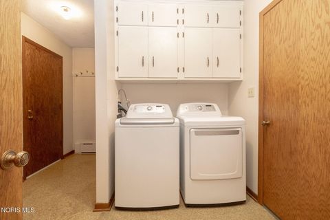 Tiny photo for 6421 Seaman Road, Oregon, OH 43616 (MLS # 10006014)