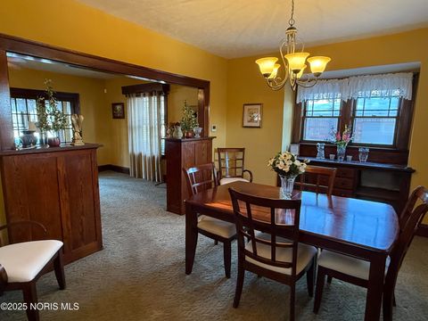 Tiny photo for 2554 York Street, Toledo, OH 43605 (MLS # 10002072)