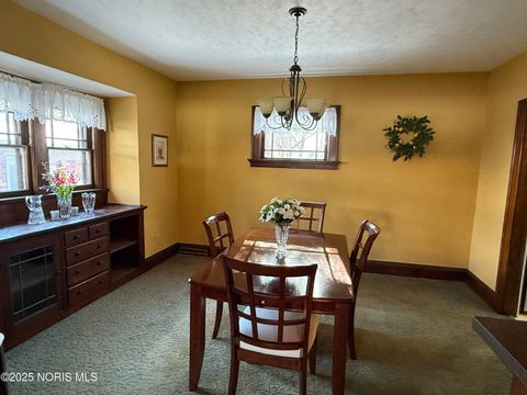 Tiny photo for 2554 York Street, Toledo, OH 43605 (MLS # 10002072)