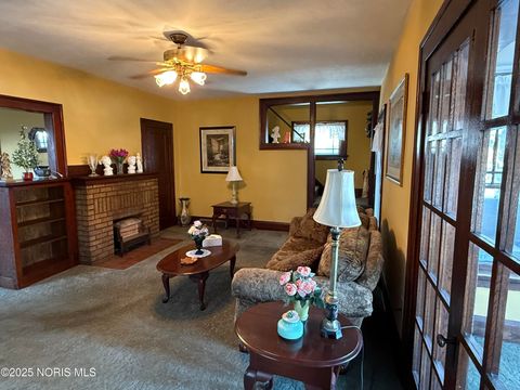 Tiny photo for 2554 York Street, Toledo, OH 43605 (MLS # 10002072)