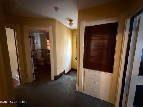 Tiny photo for 2554 York Street, Toledo, OH 43605 (MLS # 10002072)