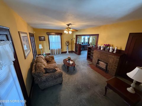 Tiny photo for 2554 York Street, Toledo, OH 43605 (MLS # 10002072)